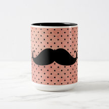 Moustache drôle sur l'arrière - plan rose mignon d mug