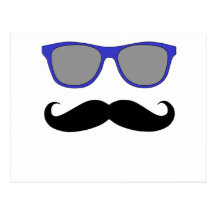 Moustache et humeur bleue de lunettes de soleil carte postale
