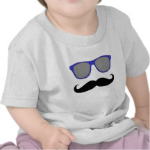 Moustache et humeur bleue de lunettes de soleil t-shirts
