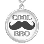 Moustache fraîche Bro Colliers