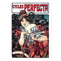 Mucha fait un cycle la robe rouge de bicyclette de carte postale