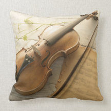 Musique de violon et de feuille oreillers