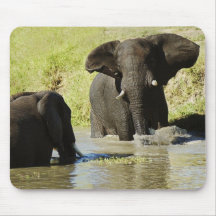 Natation d'éléphant tapis de souris