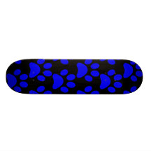 Noir bleu d'empreintes de pattes mignons de chiot skateboards customisés