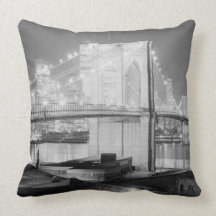 Noir et blanc de pont de Brooklyn Coussin