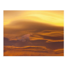 Nuage lenticulaire au coucher du soleil cartes postales