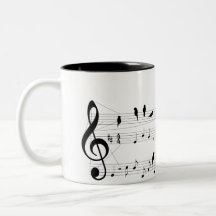 Oiseau sur une tasse de score