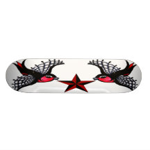 Oiseaux gothiques planches à roulettes customisées