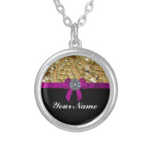 Or scintillant et noir collier