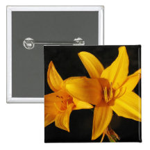 Orchidée jaune pin's avec agrafe