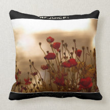 Oreiller floral de photographie de pavots rouges