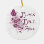 Ornement rond de fille de ceinture noire d'arts ma