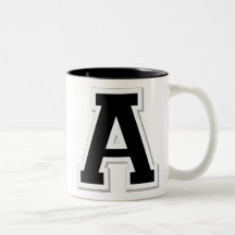 Orthographiez-le lettre initiale une tasse de café