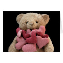 ours de nounours avec la carte de voeux de coeurs 