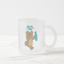 ours idiot avec des hoquets tasse