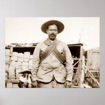 Pancho Villa avec des cartouchières Affiches