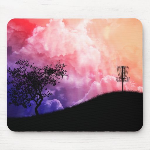 Panier sur une colline tapis de souris