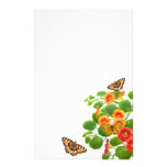 Papeterie de papillons et de fleurs de nasturce papier à lettre personnalisé