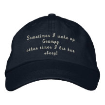 Parfois je réveille le chapeau brodé grincheux et 
