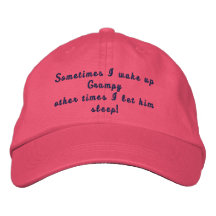 Parfois je réveille le chapeau brodé grincheux et 
