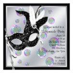 Partie noire et blanche de mascarade de bulles invitations