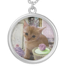 Partie pour un collier de chaton