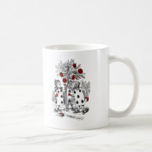 Peignant les roses rouges tasse