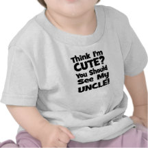Pensez que je suis mignon ?  Vous devriez voir mon T-shirt