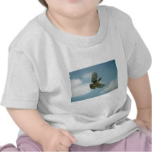 Perdrix de Chukar en vol T-shirt