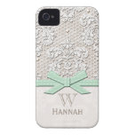 Perle vintage en bon état décorée d'un monogramme  étui iPhone 4