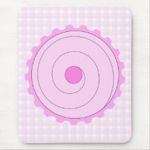 Petit gâteau assez rose tapis de souris