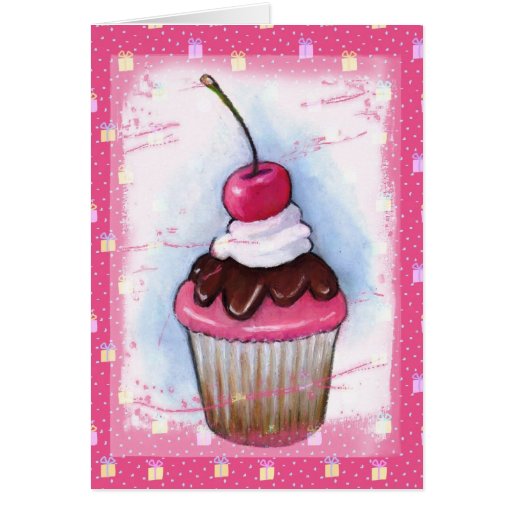 Petit gâteau au pastel sur l'arrière - plan rose carte de vœux