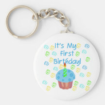Petit gâteau bleu avec de bougie l'anniversaire d' porte-clés