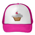 Petit gâteau de coupe-circuit avec la cerise rose  casquette