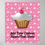 Petit gâteau de coupe-circuit avec la cerise rose  posters