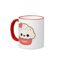 Petit gâteau mignon de coeur tasse