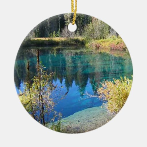 Peu de lac crater décorations de noël