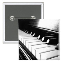 Photographie noire et blanche chique de piano pin's avec agrafe