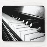 Photographie noire et blanche chique de piano tapis de souris