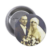 Photos romantiques antiques vintages de jeunes mar badge avec épingle