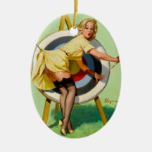 Pin vintage de pin-up vers le haut d'ornement de G