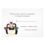 Pingouins épousant la carte de réponse carton d'invitation