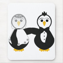 Pingouins mariés tenant des mains tapis de souris