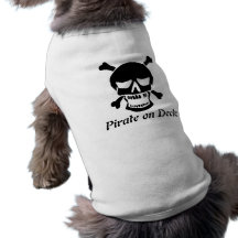 Pirate sur la plate-forme manteaux pour animaux domestiques