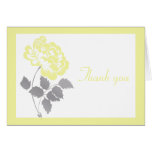 Pivoine jaune sur le blanc avec le carte de remerc