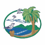 Plage avec la scène de mouettes