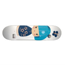 Planche à roulettes bleue de triplet de Kokeshi