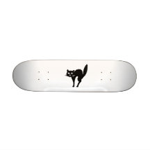 Planche à roulettes de chat de Scaredy