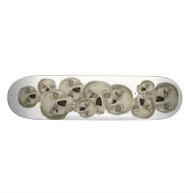 Planche à roulettes de crâne