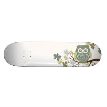 Planche à roulettes de hibou d'arbre de polka